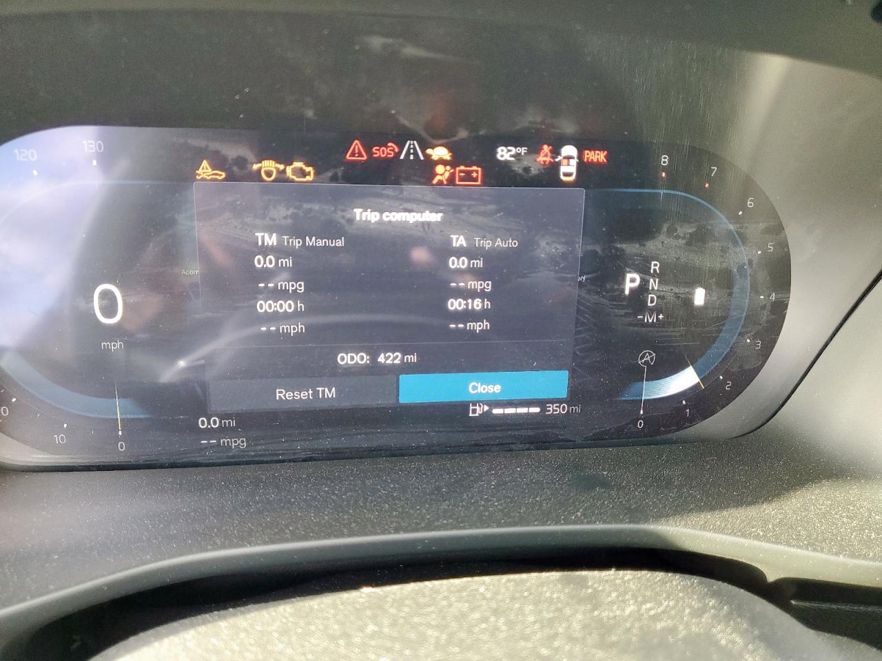 2025 Volvo Xc40 Plus White vin: YV4L12UCXS2598323