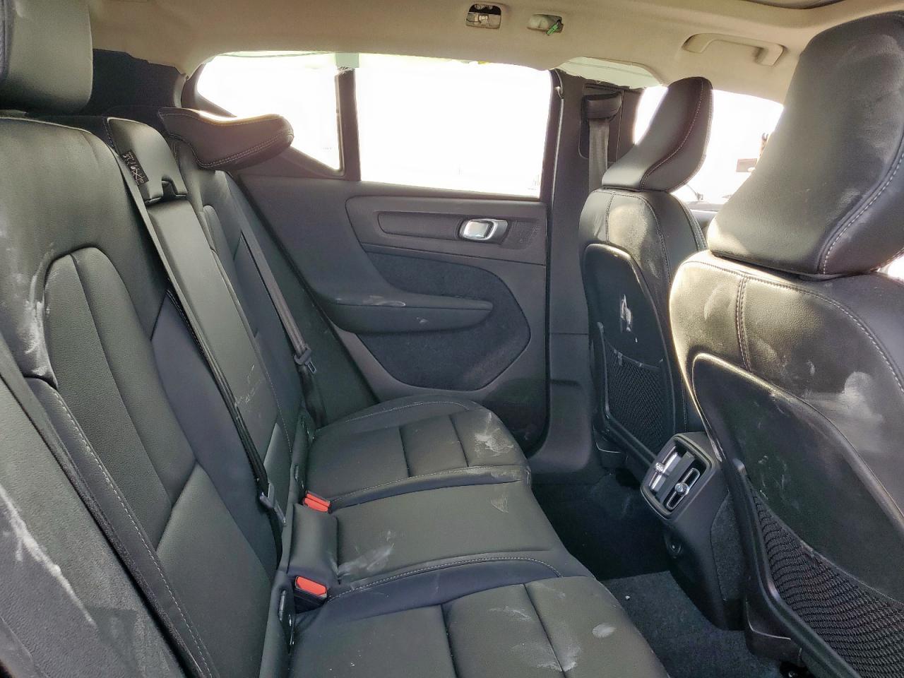 2025 Volvo Xc40 Plus White vin: YV4L12UCXS2598323