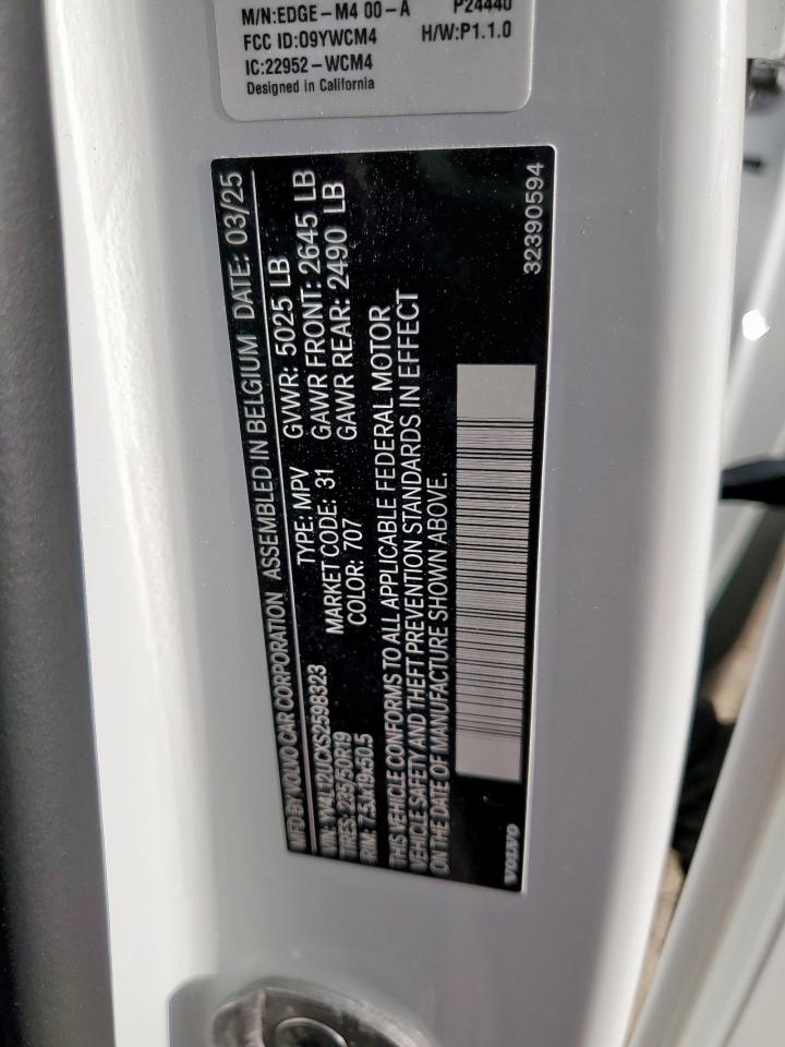 2025 Volvo Xc40 Plus White vin: YV4L12UCXS2598323