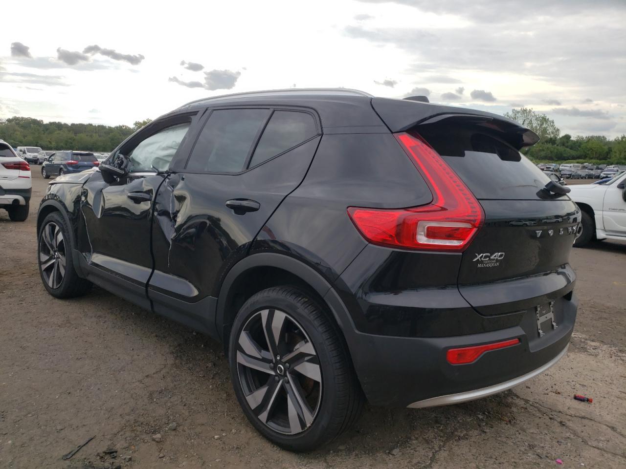 2025 Volvo Xc40 Plus Black vin: YV4L12UE0S2485658