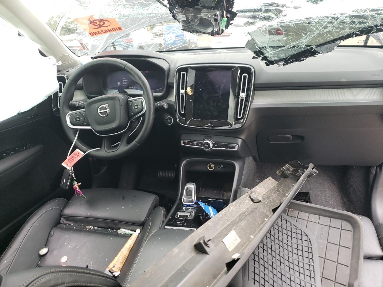 2025 Volvo Xc40 Plus Black vin: YV4L12UE0S2485658