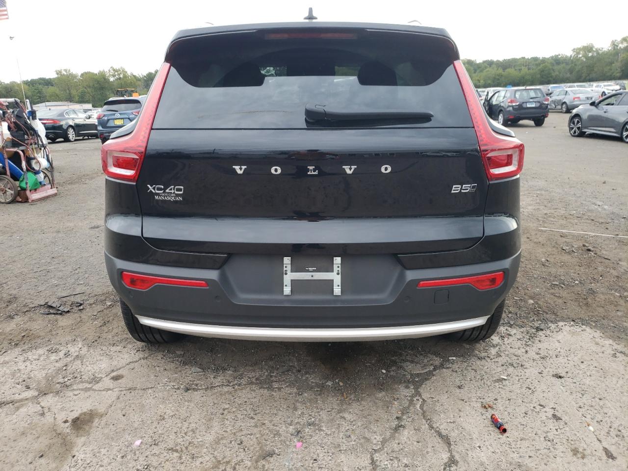 2025 Volvo Xc40 Plus Black vin: YV4L12UE0S2485658