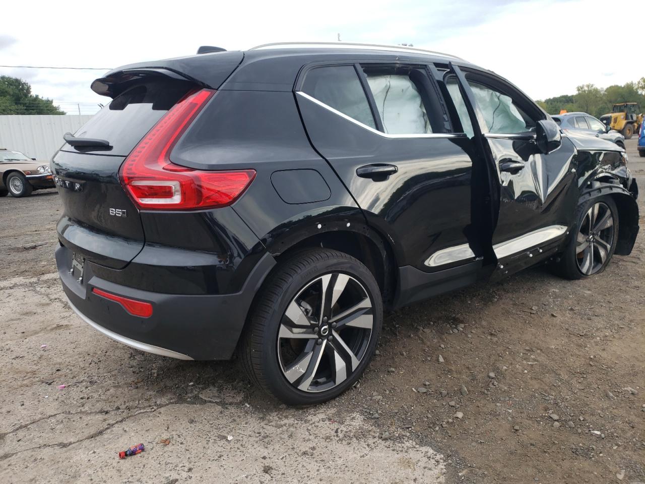 2025 Volvo Xc40 Plus Black vin: YV4L12UE0S2485658