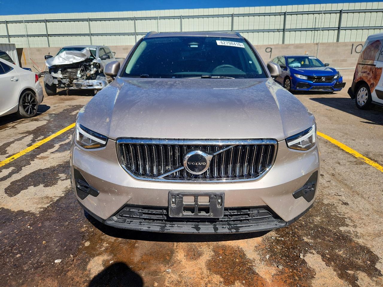 2023 Volvo Xc40 Plus Gray vin: YV4L12UE4P2949672