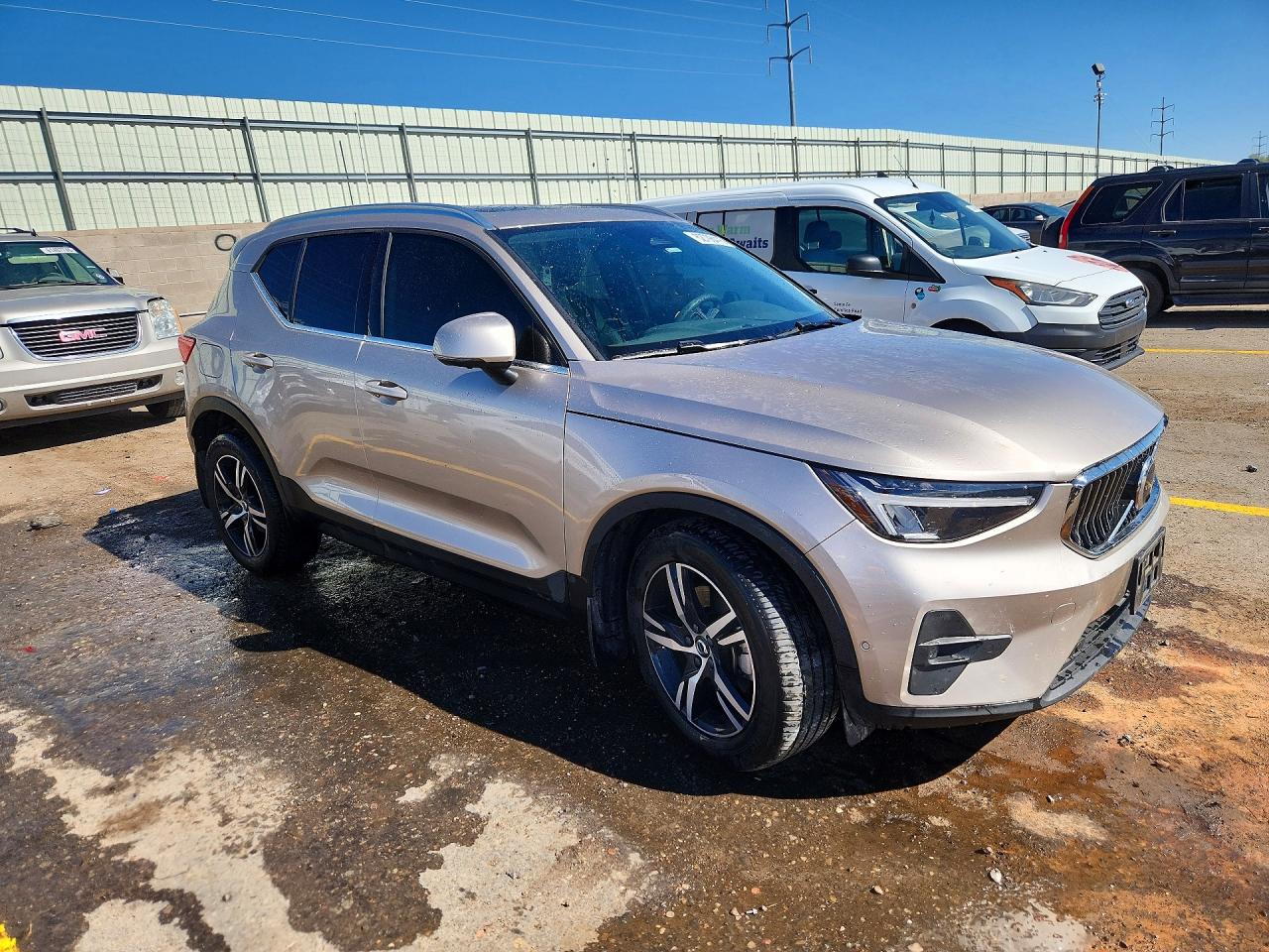 2023 Volvo Xc40 Plus Gray vin: YV4L12UE4P2949672