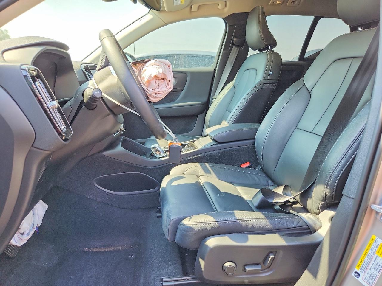 2023 Volvo Xc40 Plus Gray vin: YV4L12UE4P2949672