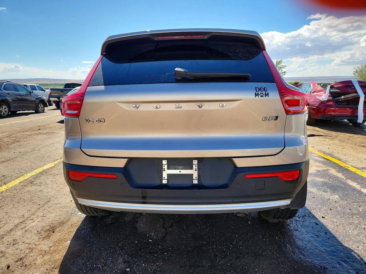 2023 Volvo Xc40 Plus Gray vin: YV4L12UE4P2949672