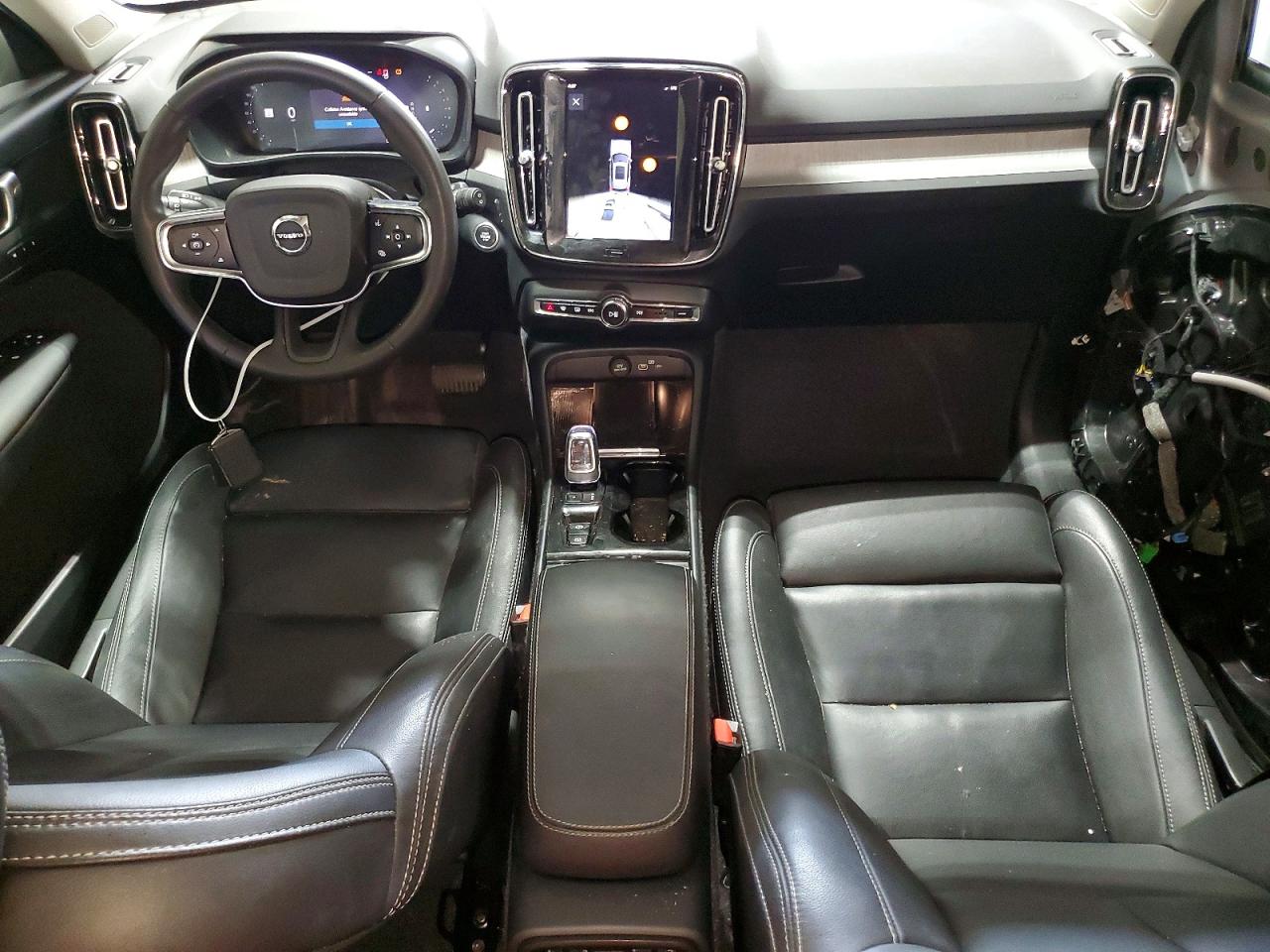 2025 Volvo Xc40 Plus Silver vin: YV4L12UE8S2490266