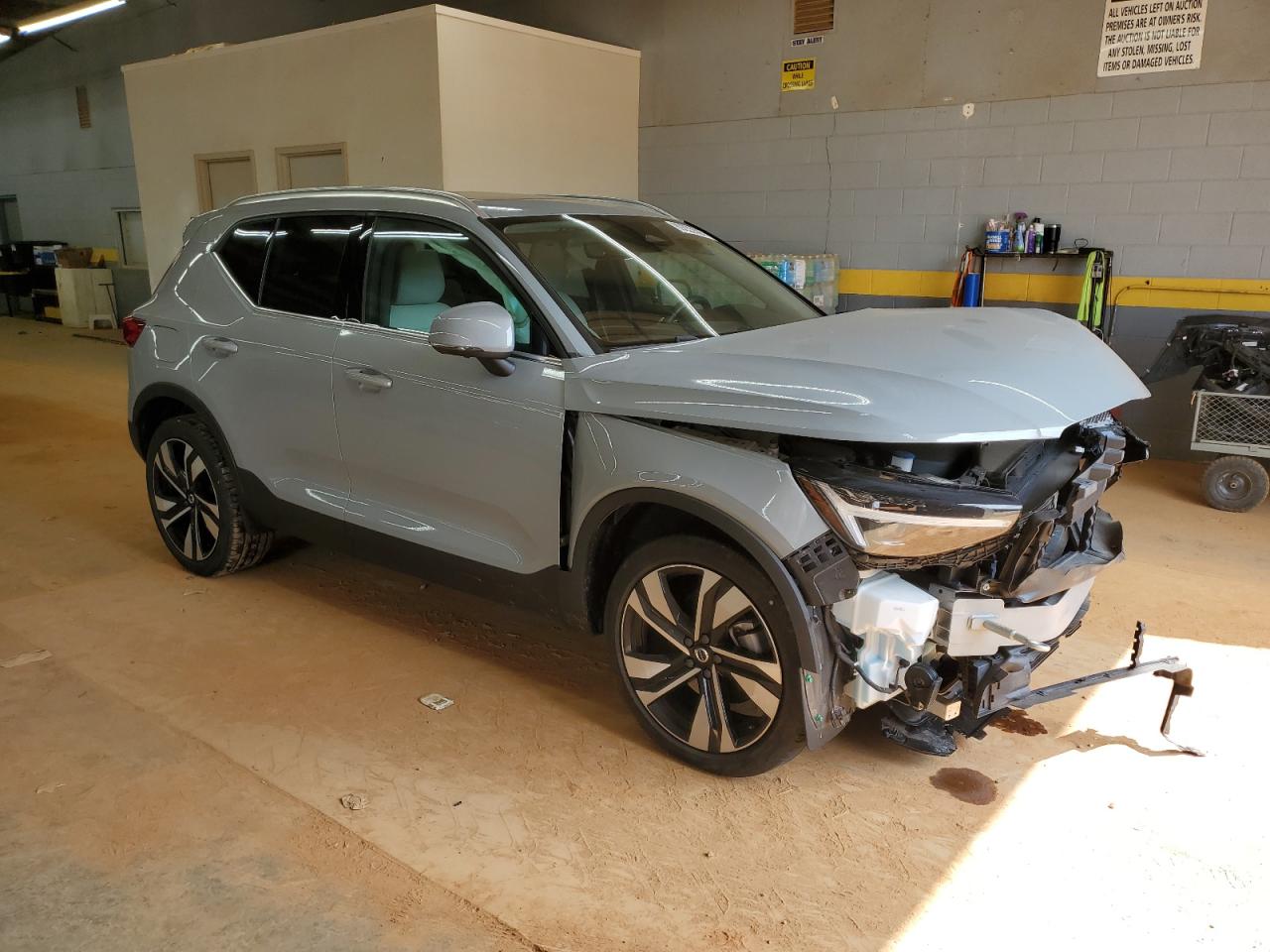 2024 Volvo Xc40 Plus Gray vin: YV4L12UE9R2235135