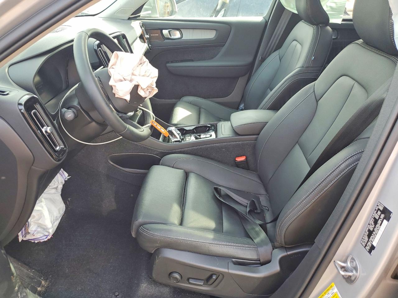 2024 Volvo Xc40 Ultimate Silver vin: YV4L12UF3R2319797
