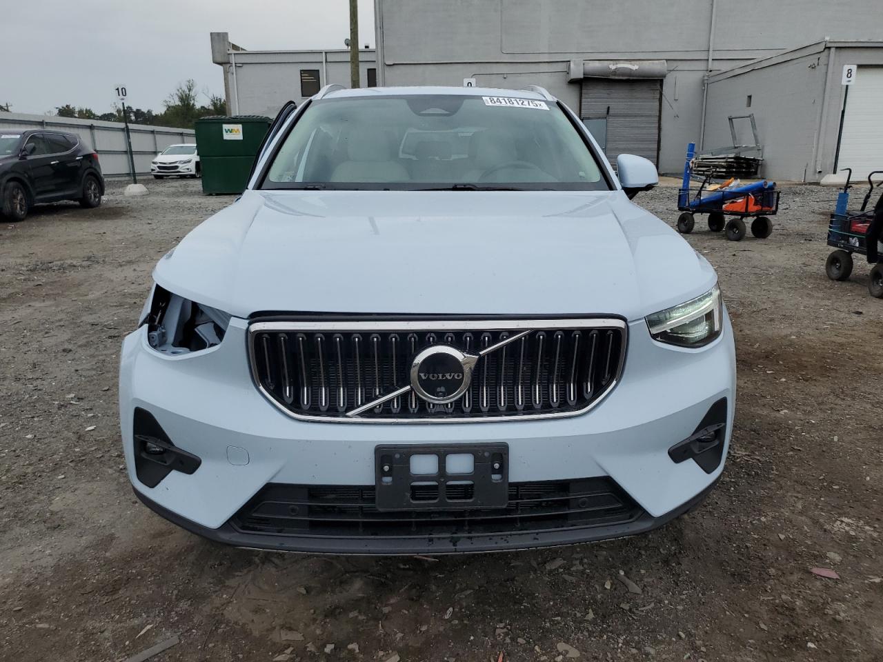 2025 Volvo Xc40 Ultra Белый vin: YV4L12UFXS2571181