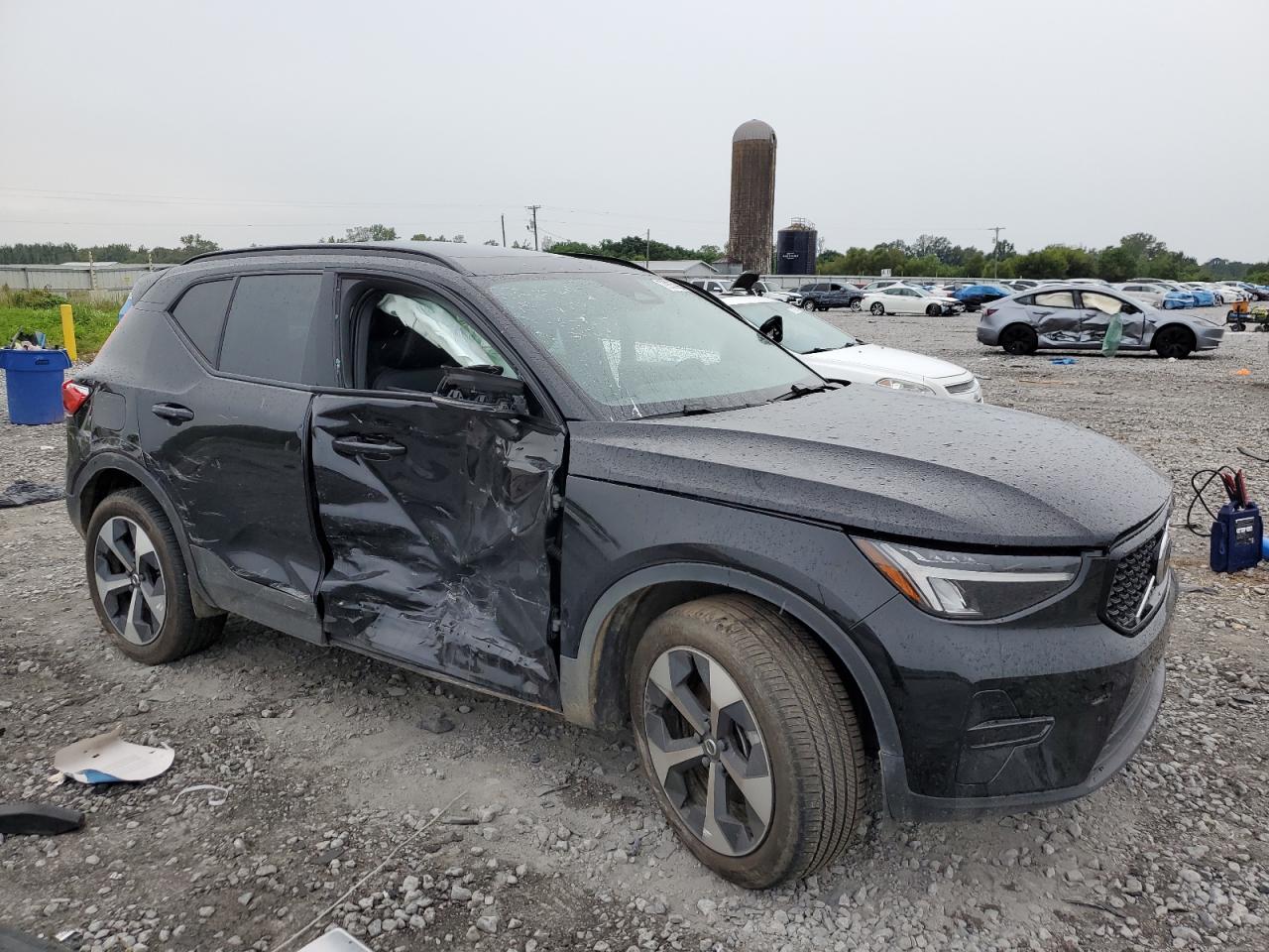 2024 Volvo Xc40 Core Black vin: YV4L12UK8R2286860