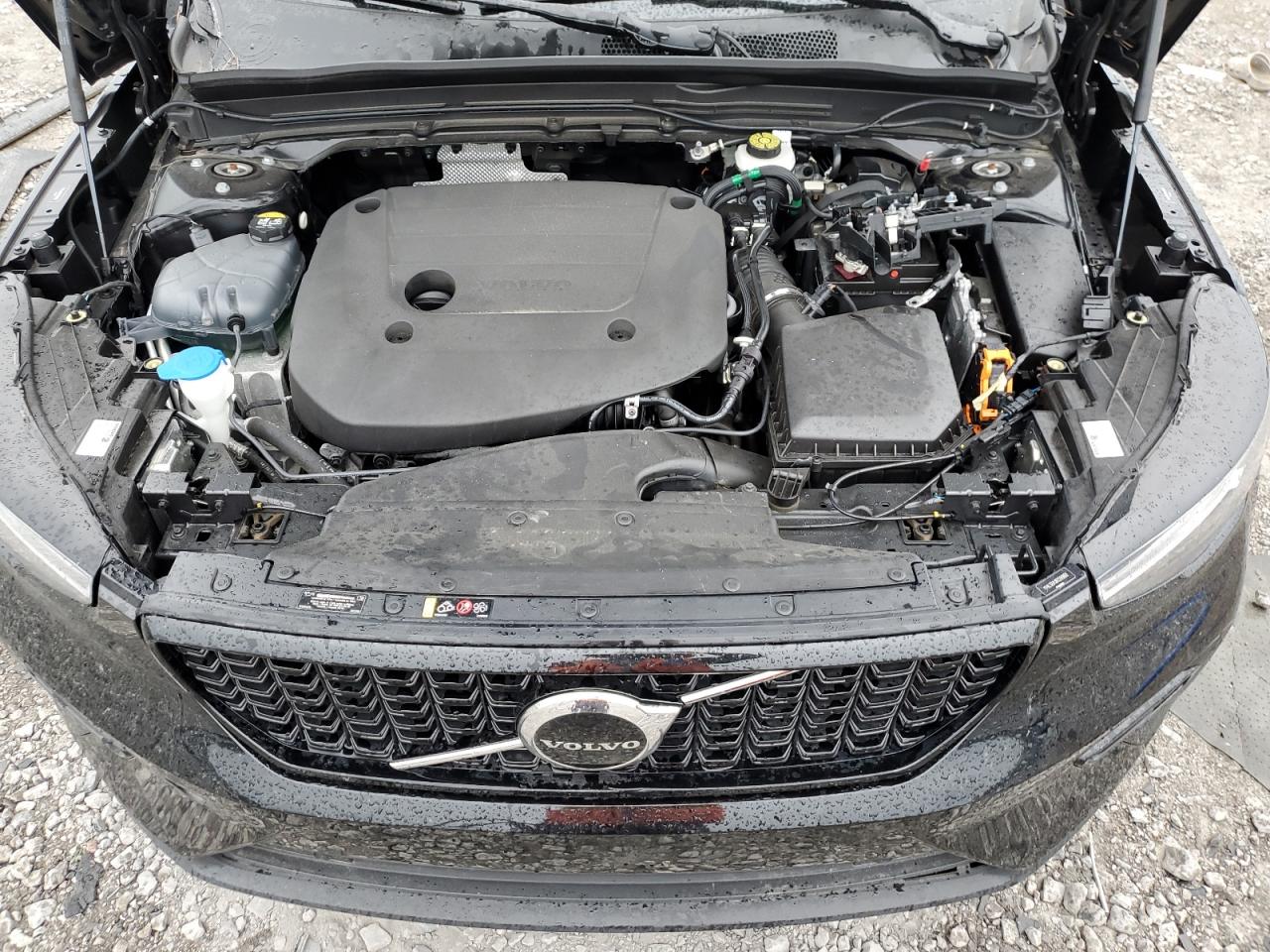 2024 Volvo Xc40 Core Black vin: YV4L12UK8R2286860