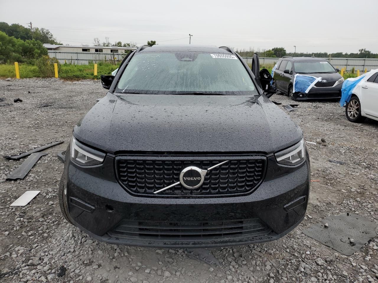 2024 Volvo Xc40 Core Black vin: YV4L12UK8R2286860