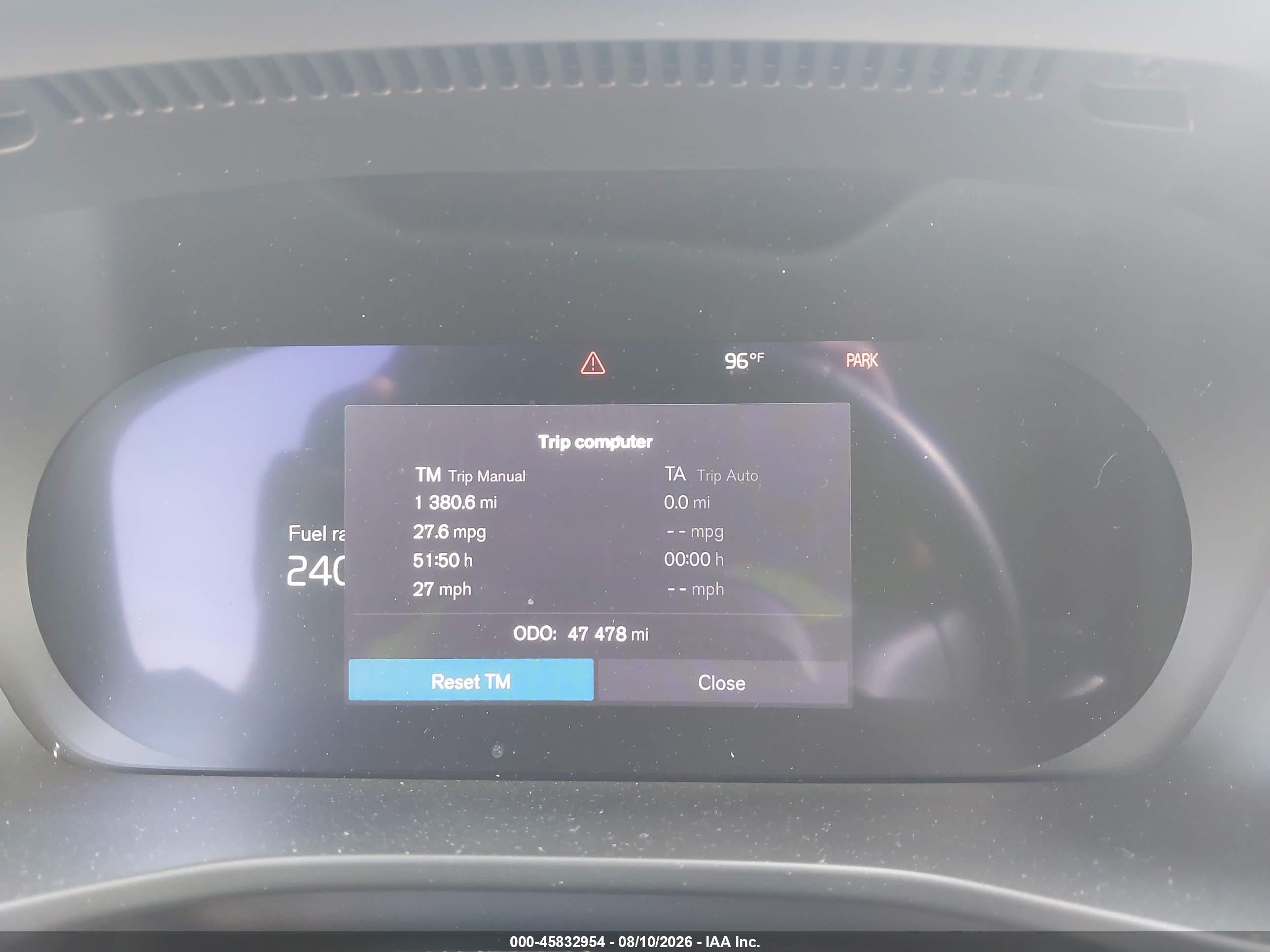 2024 Volvo Xc40 B5 Plus Dark Theme White vin: YV4L12UL1R2272677