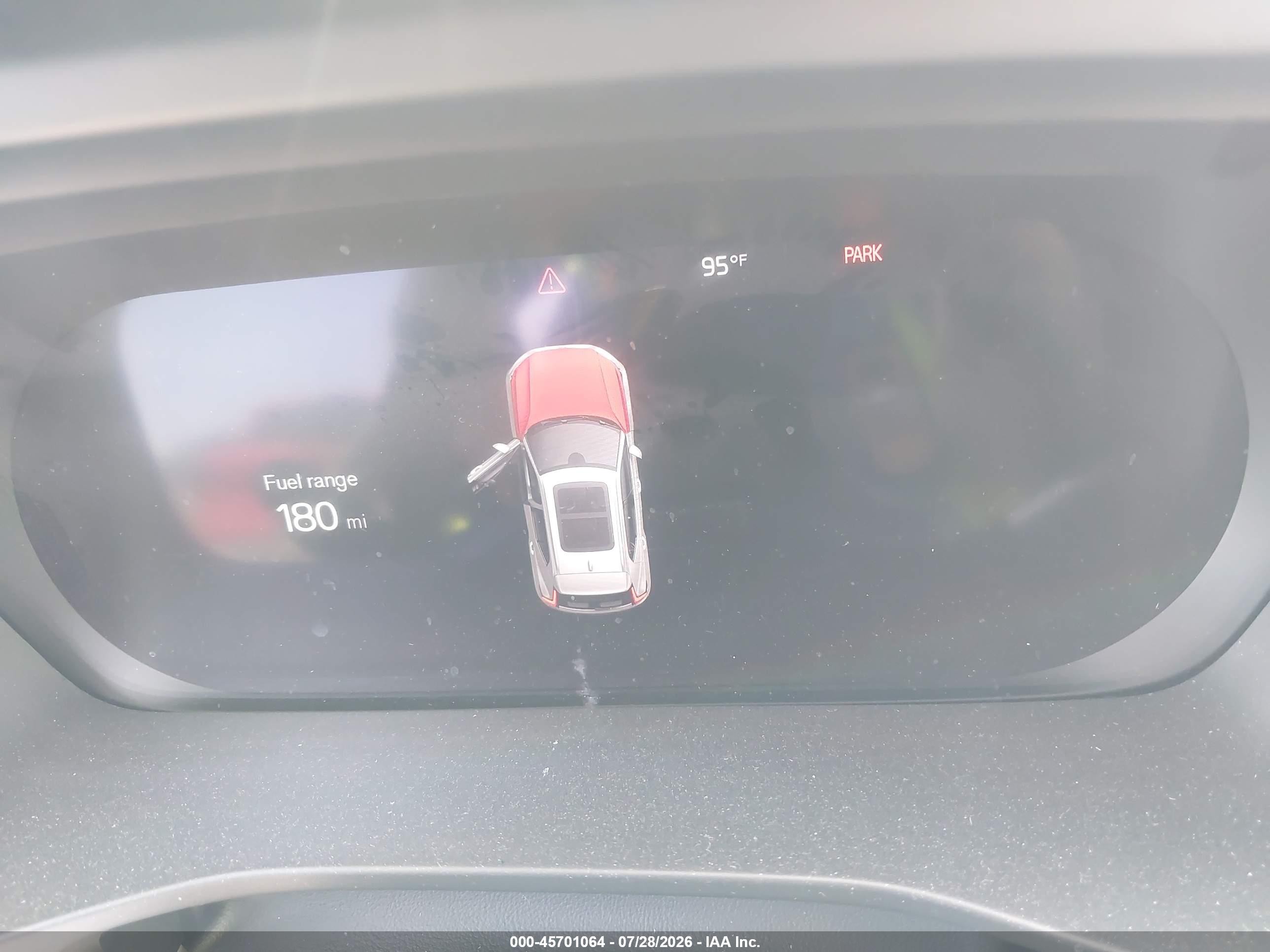 2024 Volvo Xc40 B5 Plus Dark Theme Green vin: YV4L12UL3R2356922