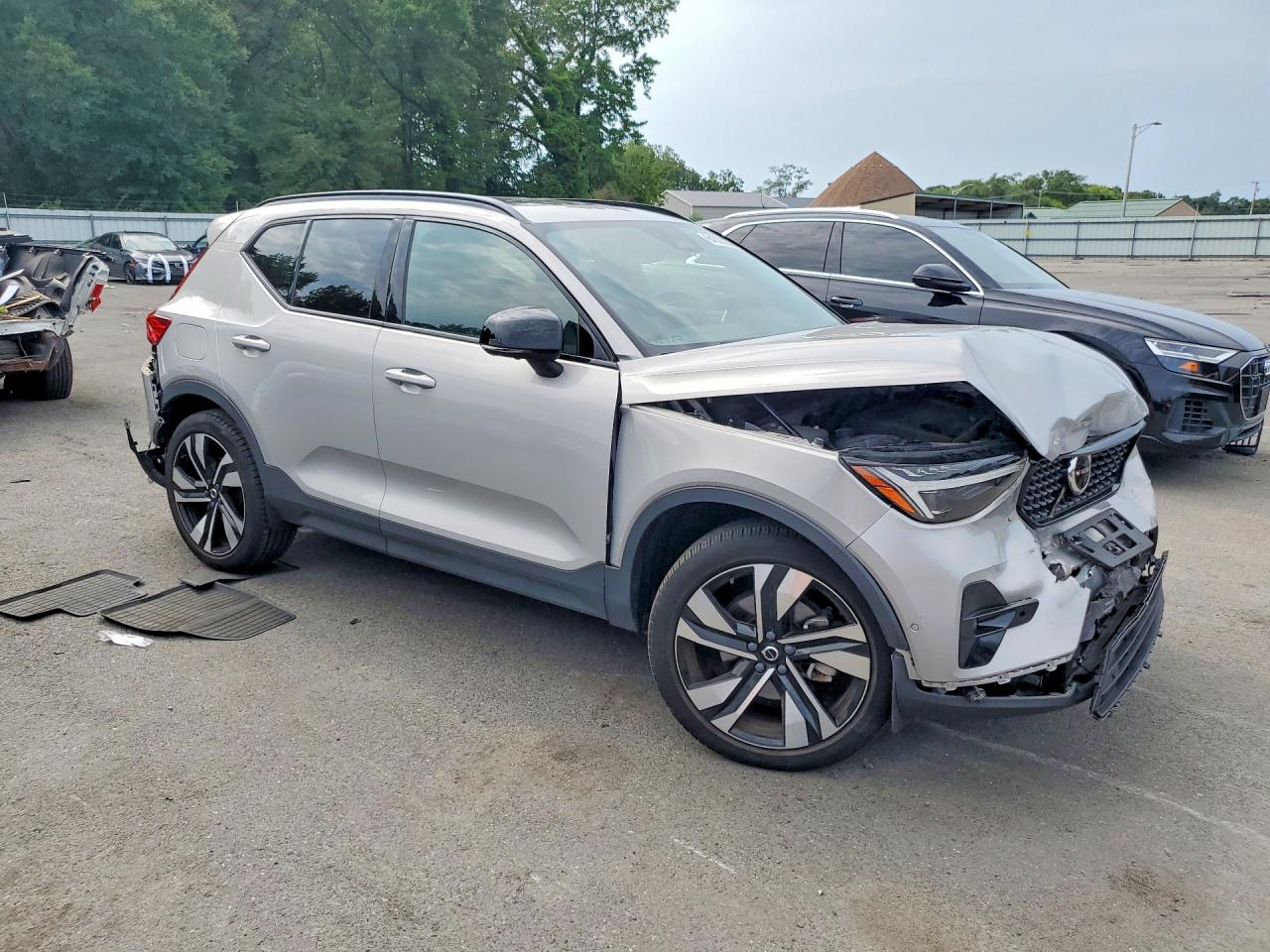 2023 Volvo Xc40 Ultimate Gray vin: YV4L12UX8P2063078