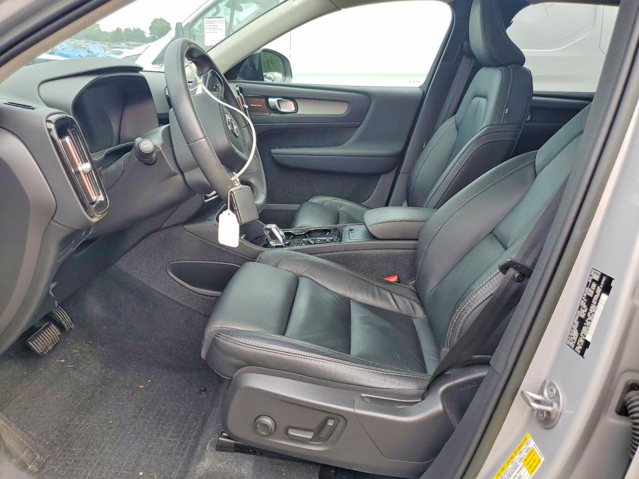 2023 Volvo Xc40 Ultimate Gray vin: YV4L12UX8P2063078