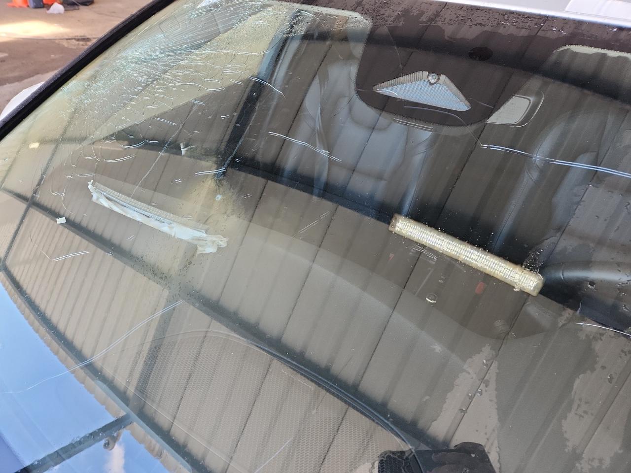 2025 Volvo V60 Cross Country Plus White vin: YV4L12WK1S2145731 Damage: Windshield, Broken, Replacement Required