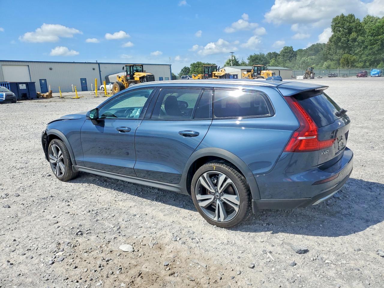 2025 Volvo V60 Cross Country Plus Blue vin: YV4L12WK1S2147916