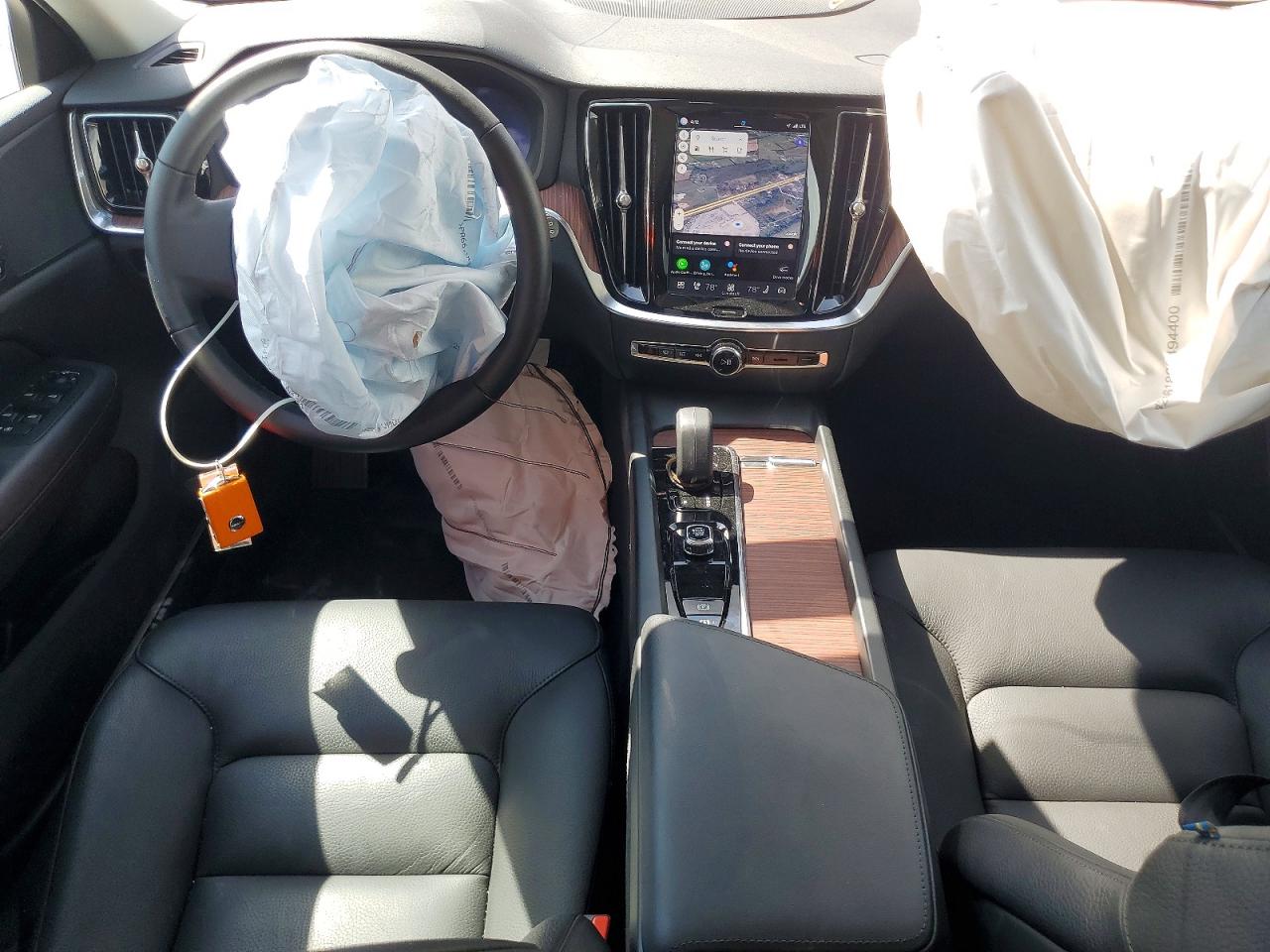 2025 Volvo V60 Cross Country Plus Blue vin: YV4L12WK1S2147916