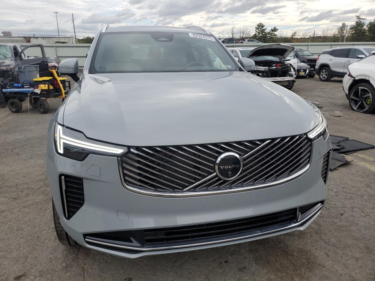 2025 Volvo Xc90 Plus Серый vin: YV4M12JBXS1358064