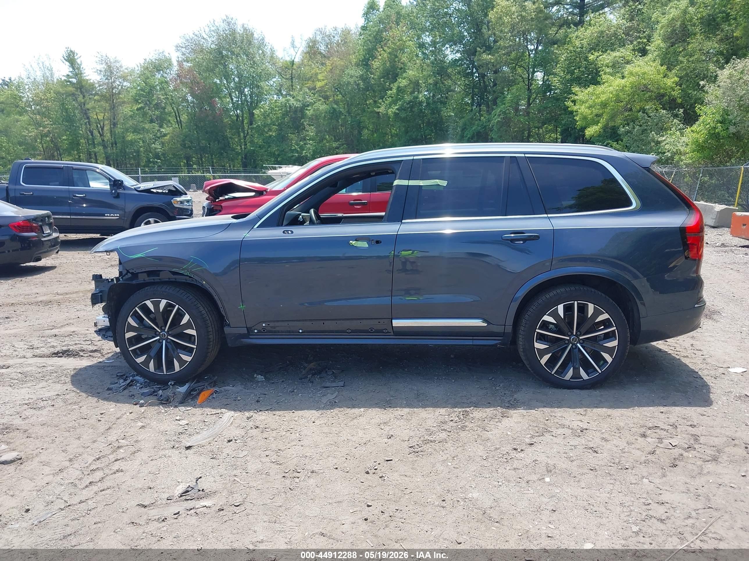 2025 Volvo Xc90 B5 Core Light Blue vin: YV4M12PA6S1378407