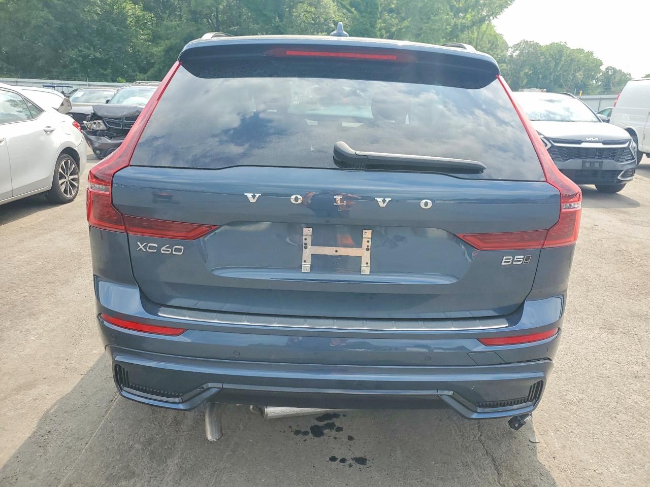 2026 Volvo Xc60 Plus Синий vin: YV4M12RC1T1325355