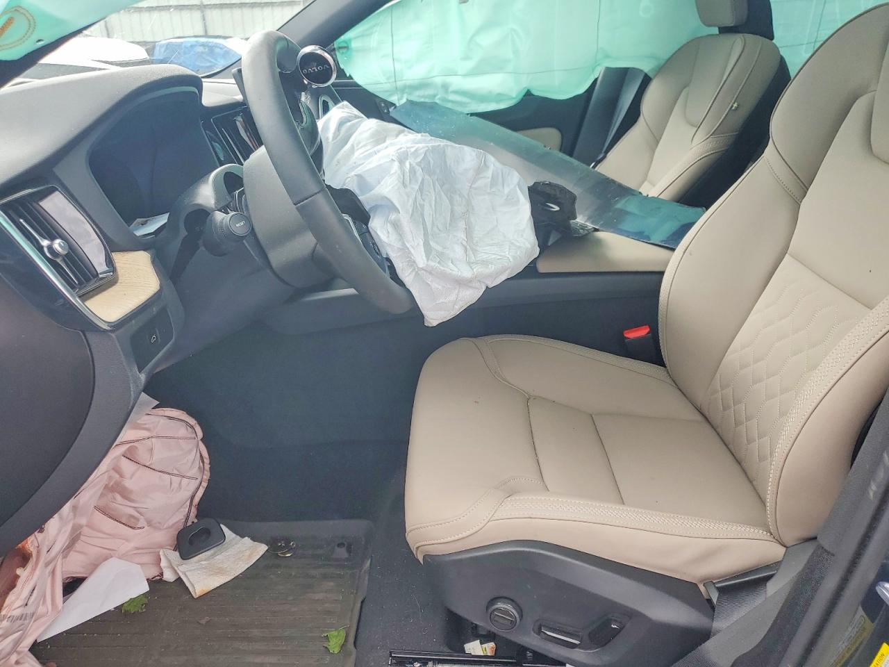 2026 Volvo Xc60 Plus Синий vin: YV4M12RC1T1325355