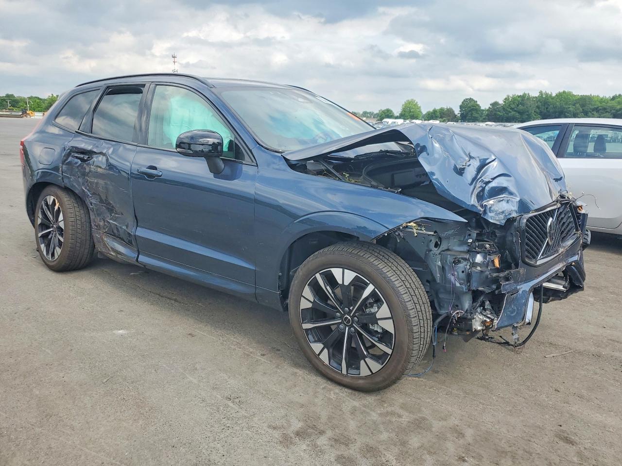 2026 Volvo Xc60 Plus Синий vin: YV4M12RC1T1325355