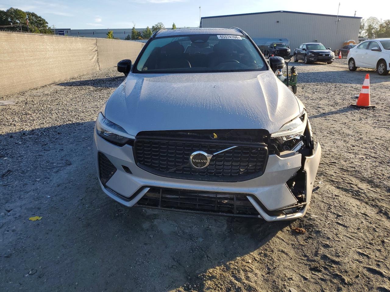 2025 Volvo Xc60 Plus Beige vin: YV4M12RC3S1091461
