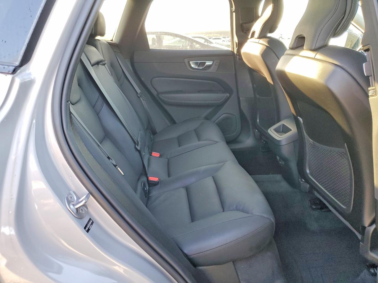 2025 Volvo Xc60 Plus Beige vin: YV4M12RC3S1091461