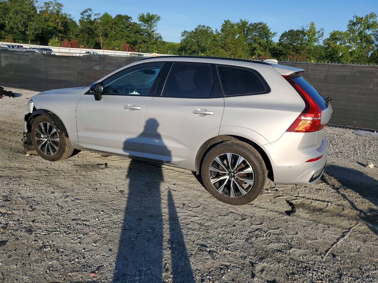 2025 Volvo Xc60 Plus Beige vin: YV4M12RC3S1091461