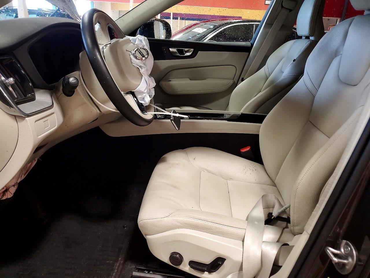 2025 Volvo Xc60 Plus Black vin: YV4M12RC7S1075036