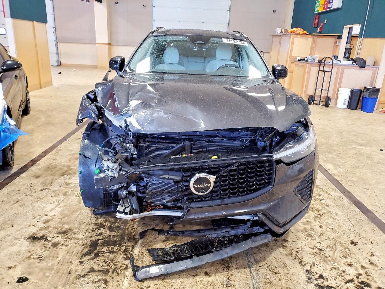 2025 Volvo Xc60 Plus Black vin: YV4M12RC7S1075036