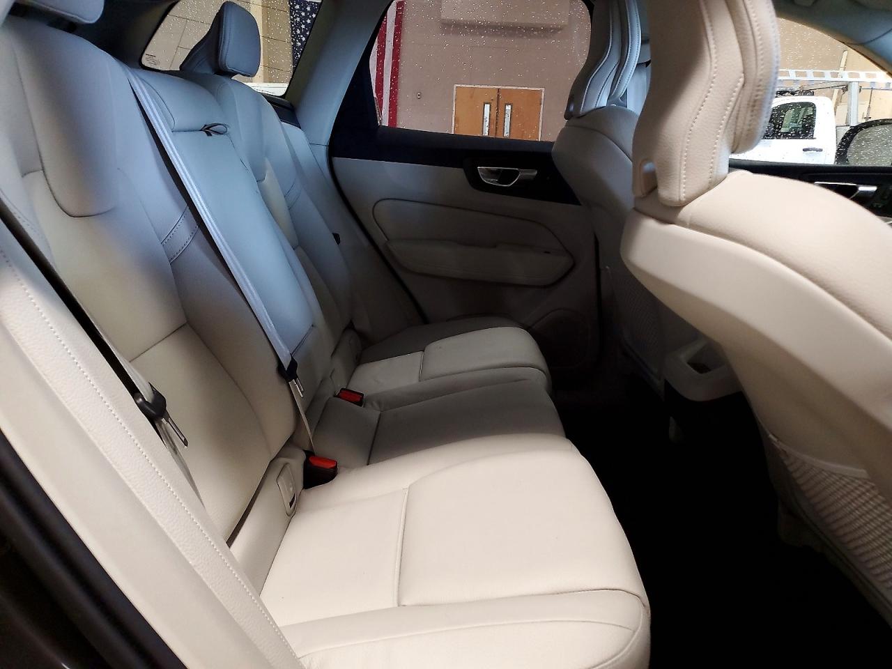 2025 Volvo Xc60 Plus Black vin: YV4M12RC7S1075036