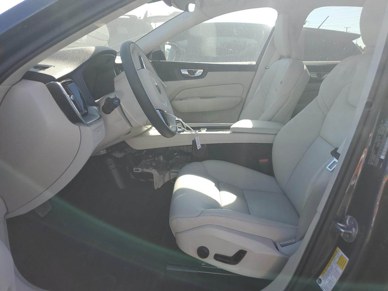 2025 Volvo Xc60 Core Blue vin: YV4M12RJ2S1109172