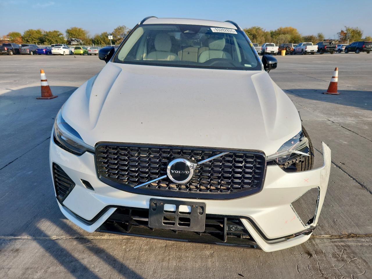2025 Volvo Xc60 Core White vin: YV4M12RJ4S1045894
