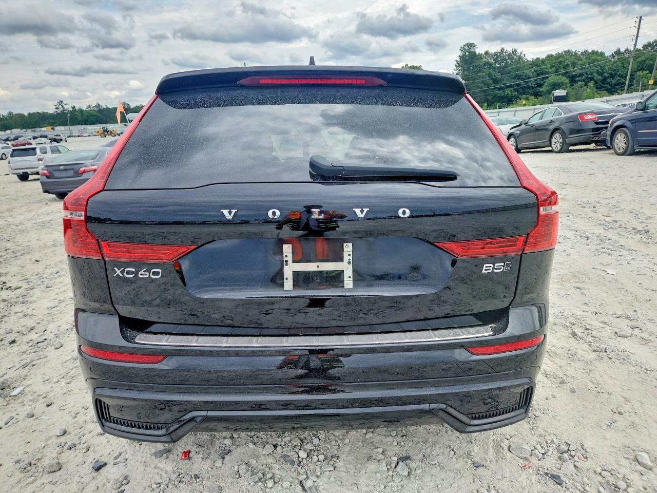 2025 Volvo Xc60 Ultra Черный vin: YV4M12RM3S1098340