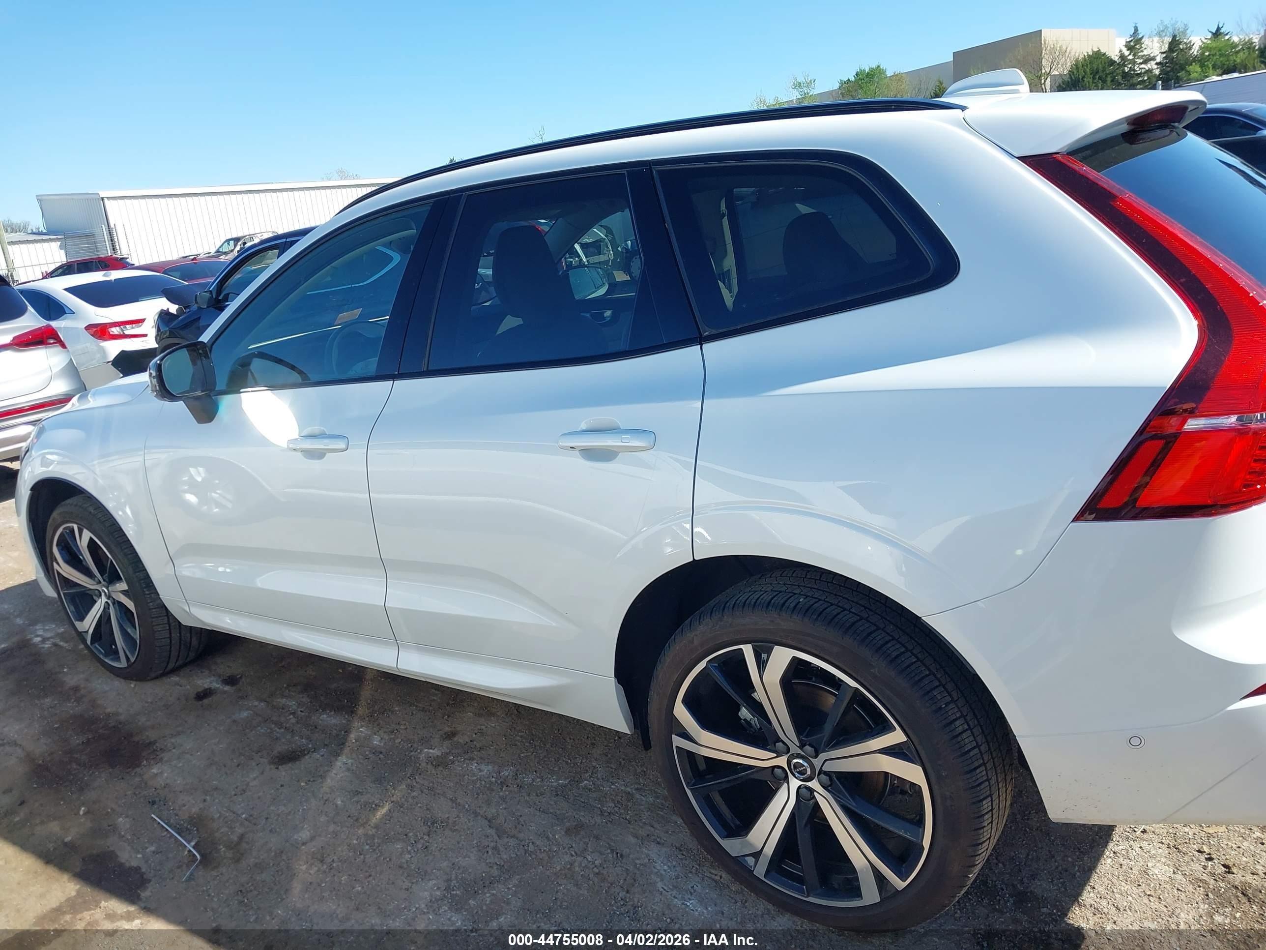 2025 Volvo Xc60 B5 Ultra White vin: YV4M12RM6S1204859