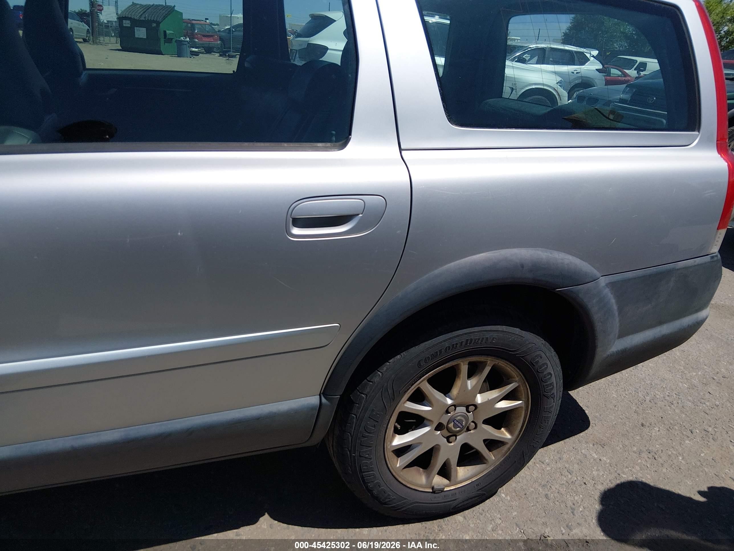 2007 Volvo Xc70 2.5t Серебряный vin: YV4SZ592671262025