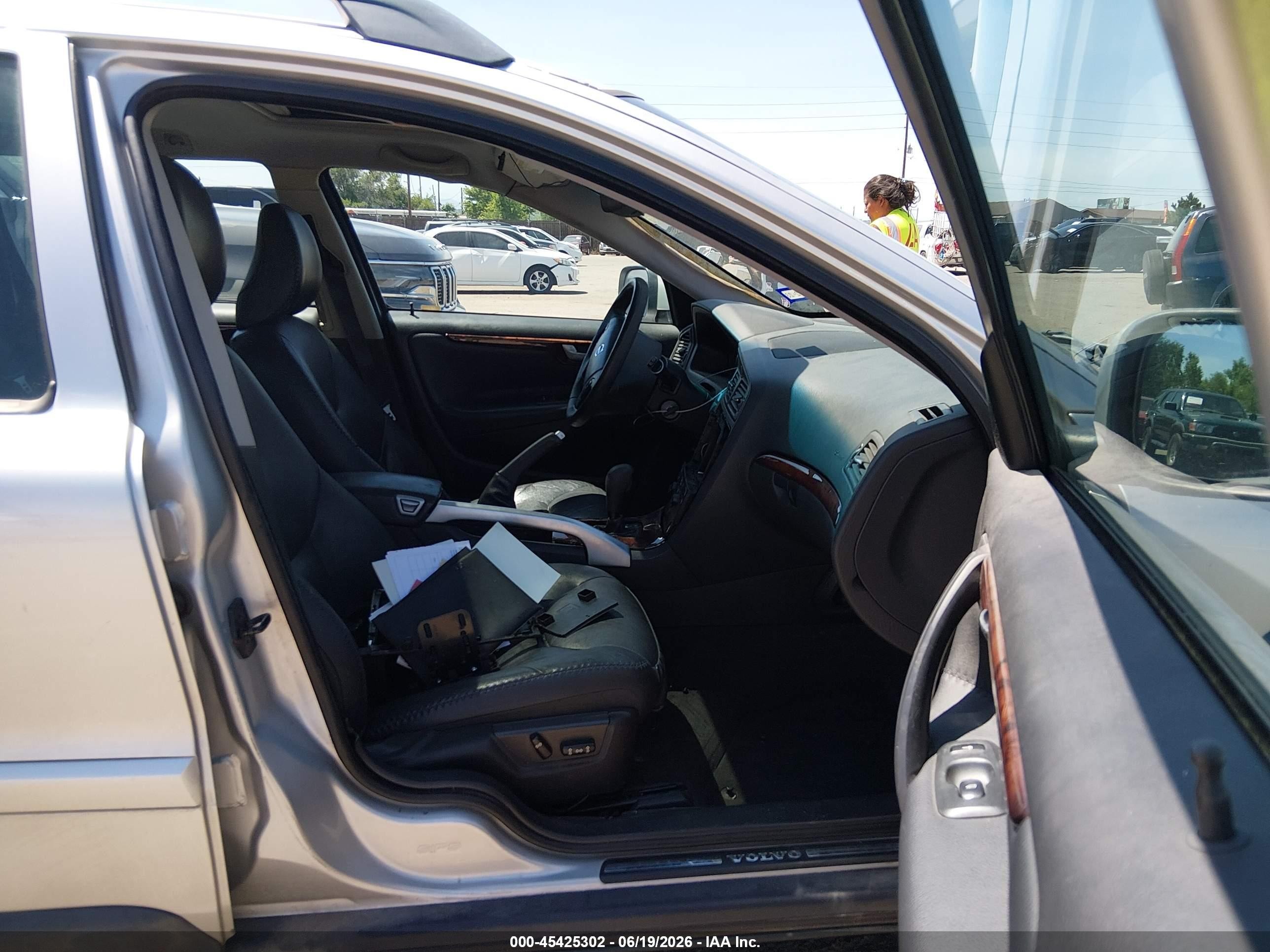 2007 Volvo Xc70 2.5t Серебряный vin: YV4SZ592671262025