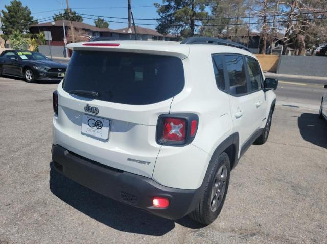 2017 Jeep Renegade Sport White vin: ZACCJAAB3HPF16746