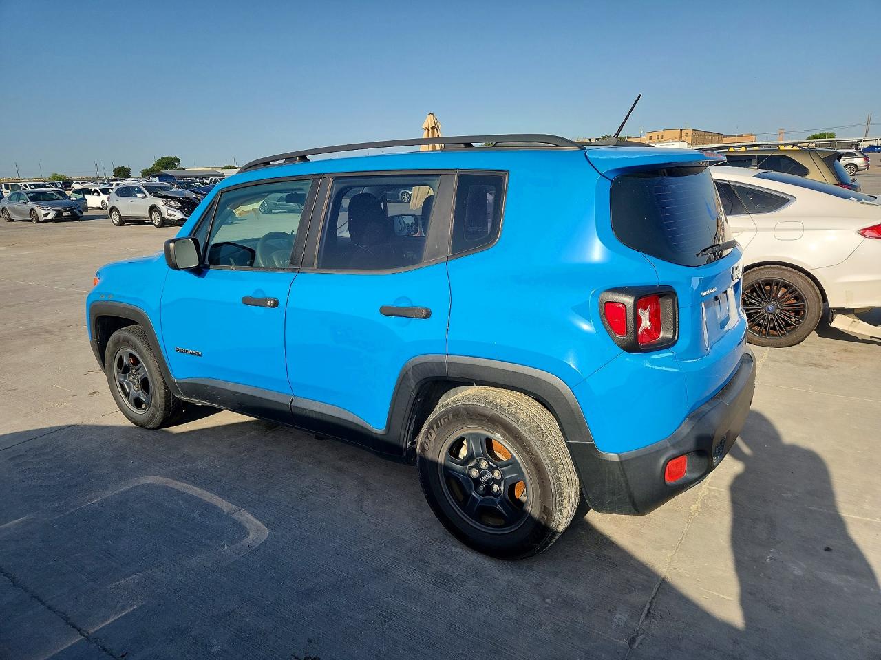 2015 Jeep Renegade Sport Синий vin: ZACCJAAH0FPC10394