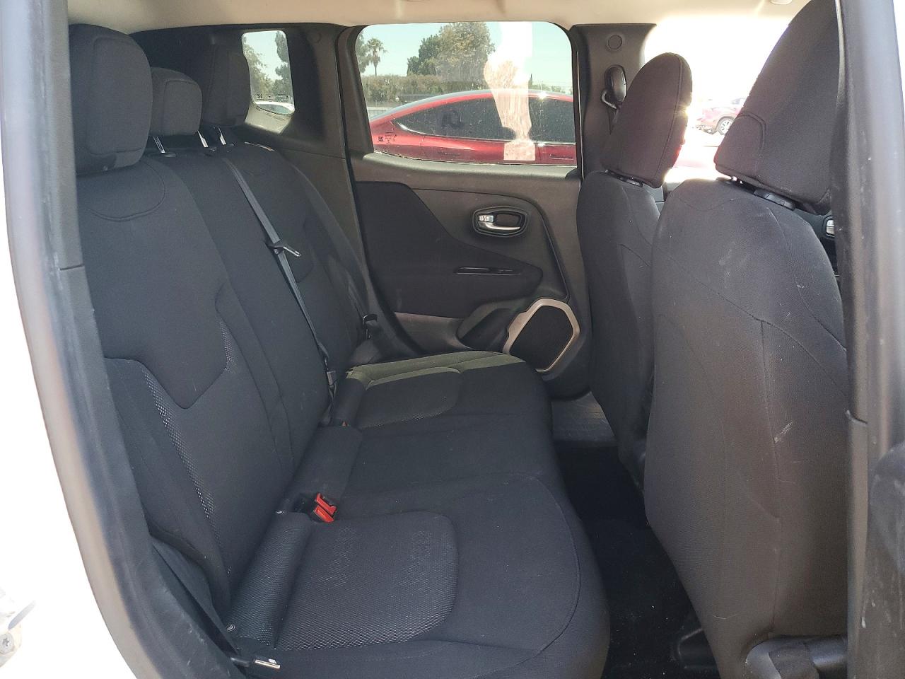 2015 Jeep Renegade Sport White vin: ZACCJAAT0FPB42053