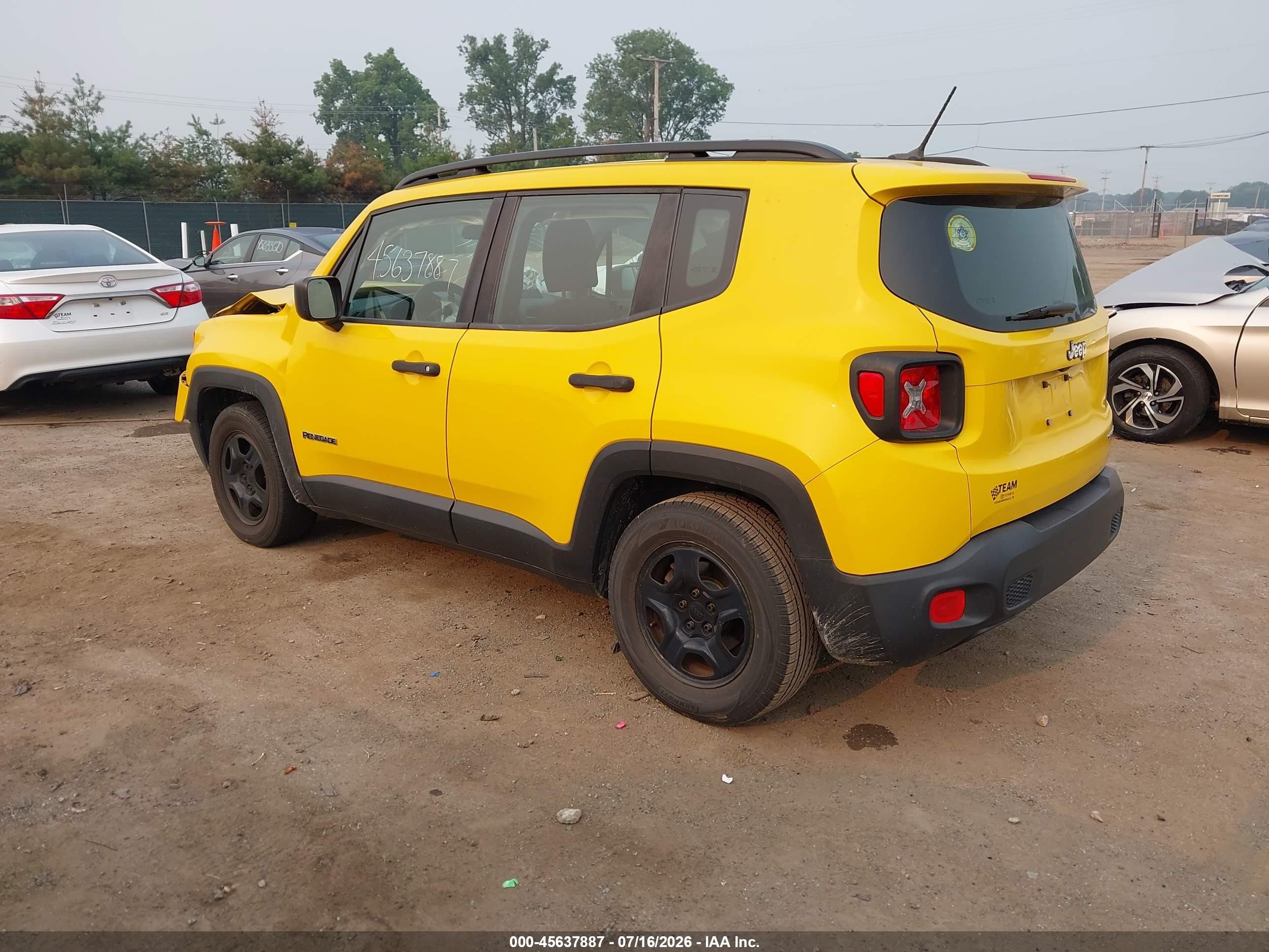 2015 Jeep Renegade Sport Yellow vin: ZACCJAAT0FPB56065