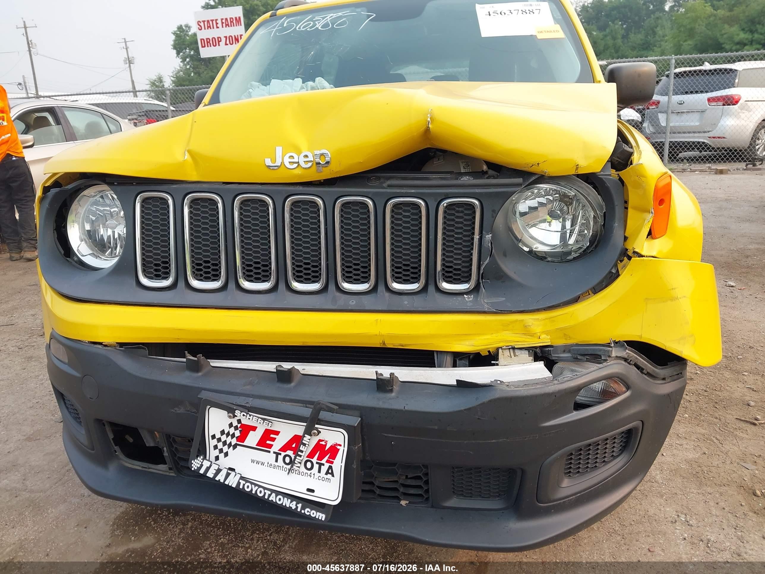 2015 Jeep Renegade Sport Yellow vin: ZACCJAAT0FPB56065