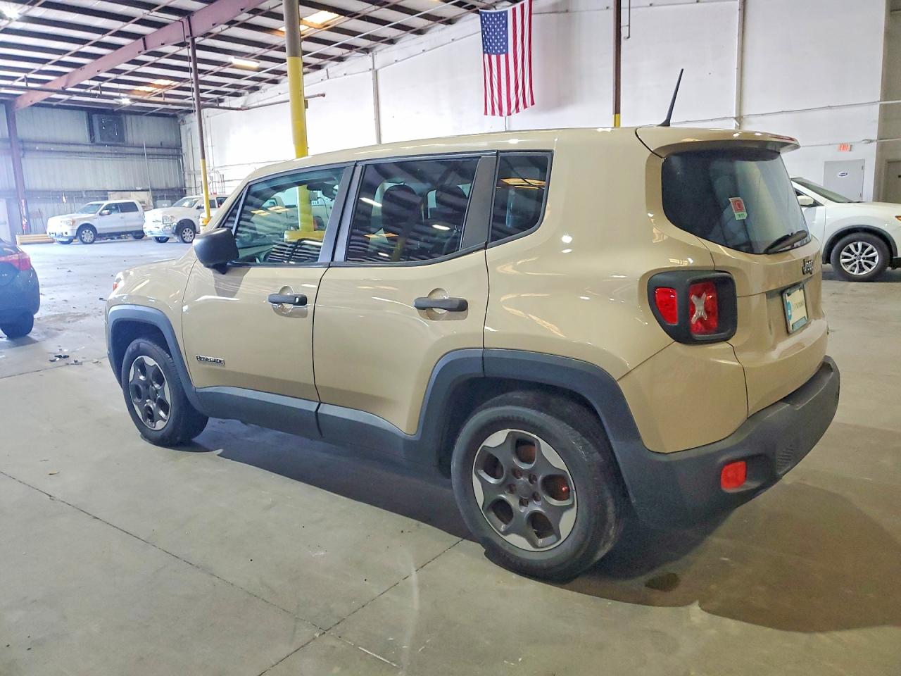 2015 Jeep Renegade Sport Tan vin: ZACCJAAT0FPB73186