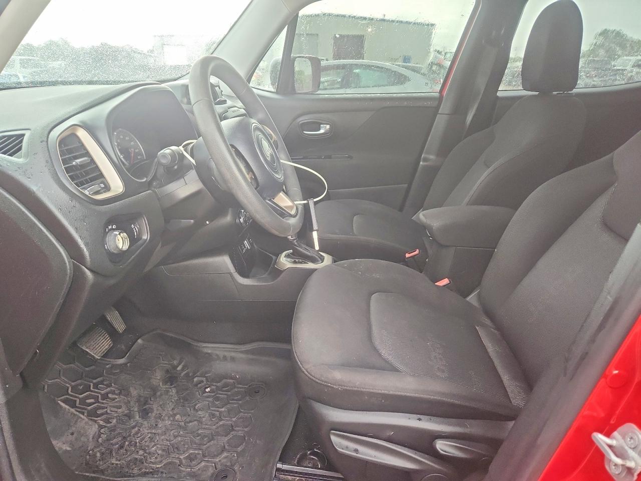 2015 Jeep Renegade Sport Красный vin: ZACCJAAT0FPC33064