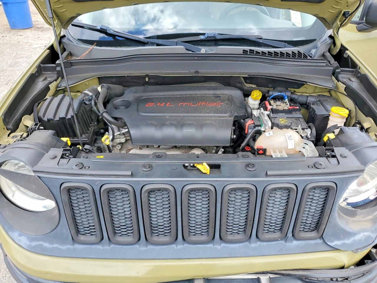 2015 Jeep Renegade Sport Green vin: ZACCJAAT2FPB83199
